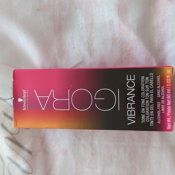 Schwarzkopf Igora Vibrance Red Series Bundle - Picture 3 of 8